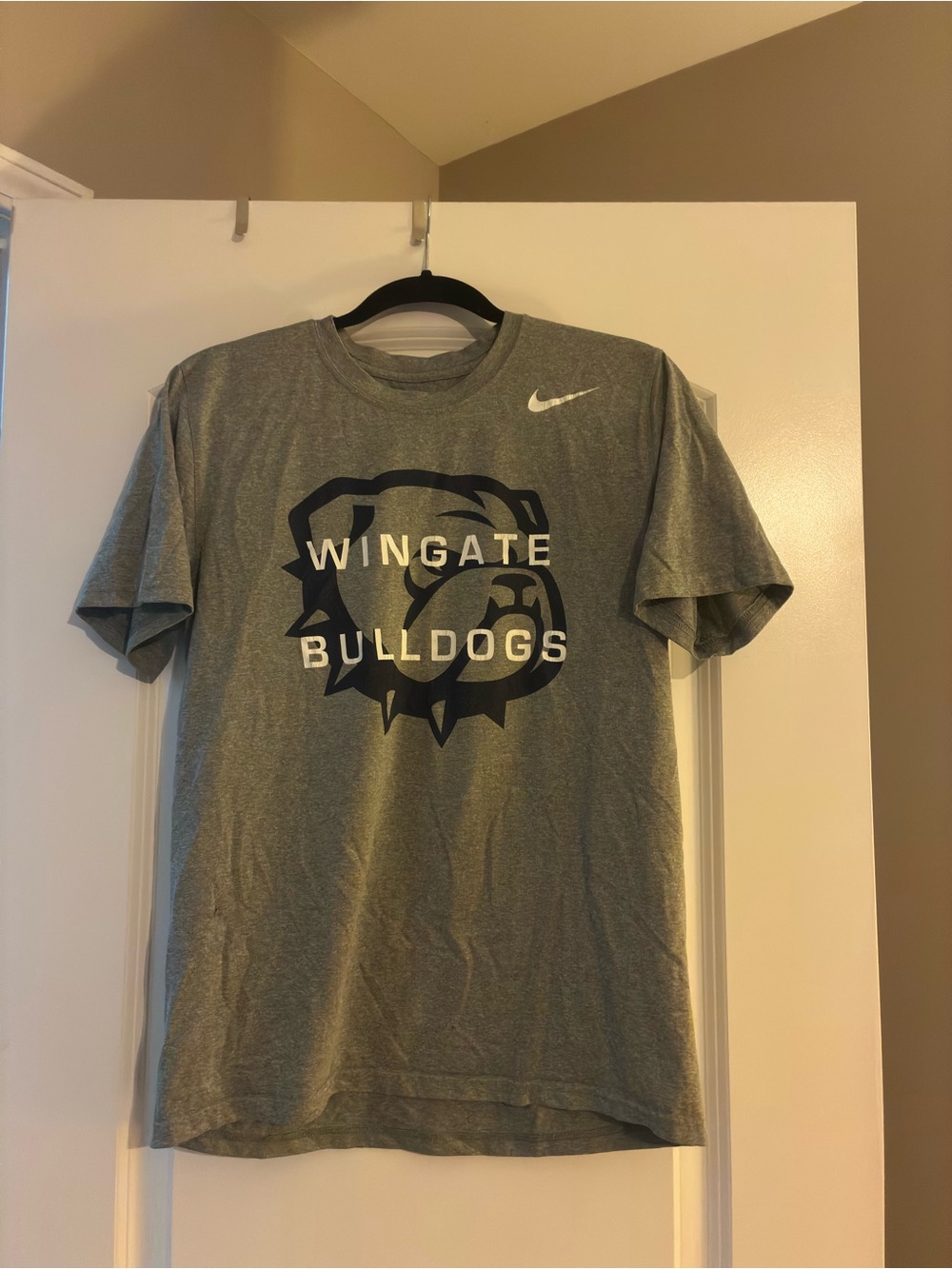 Nike Wingate University Bulldogs Grey Logo Tee